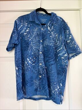 Final sale-Tommy Bahama Blue Tropical Leaf Print Short-Sleeve Button-Up like new